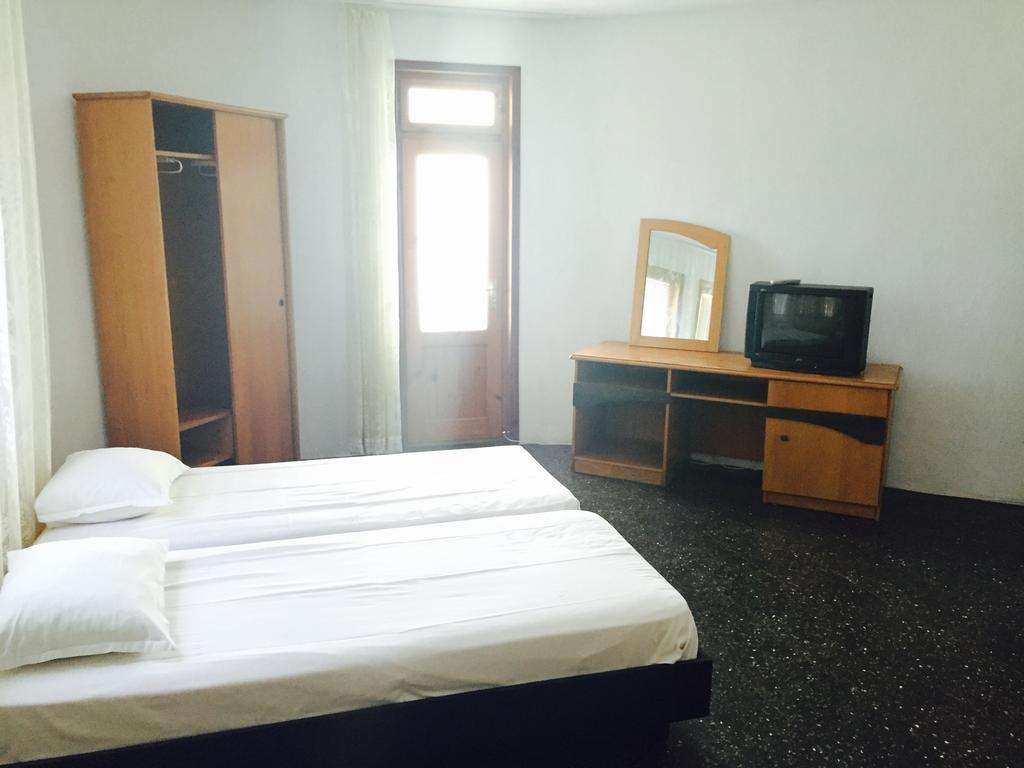 Petrovi Guest House Obzor Værelse billede