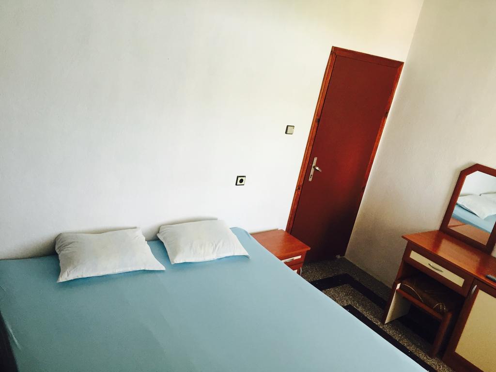 Petrovi Guest House Obzor Værelse billede