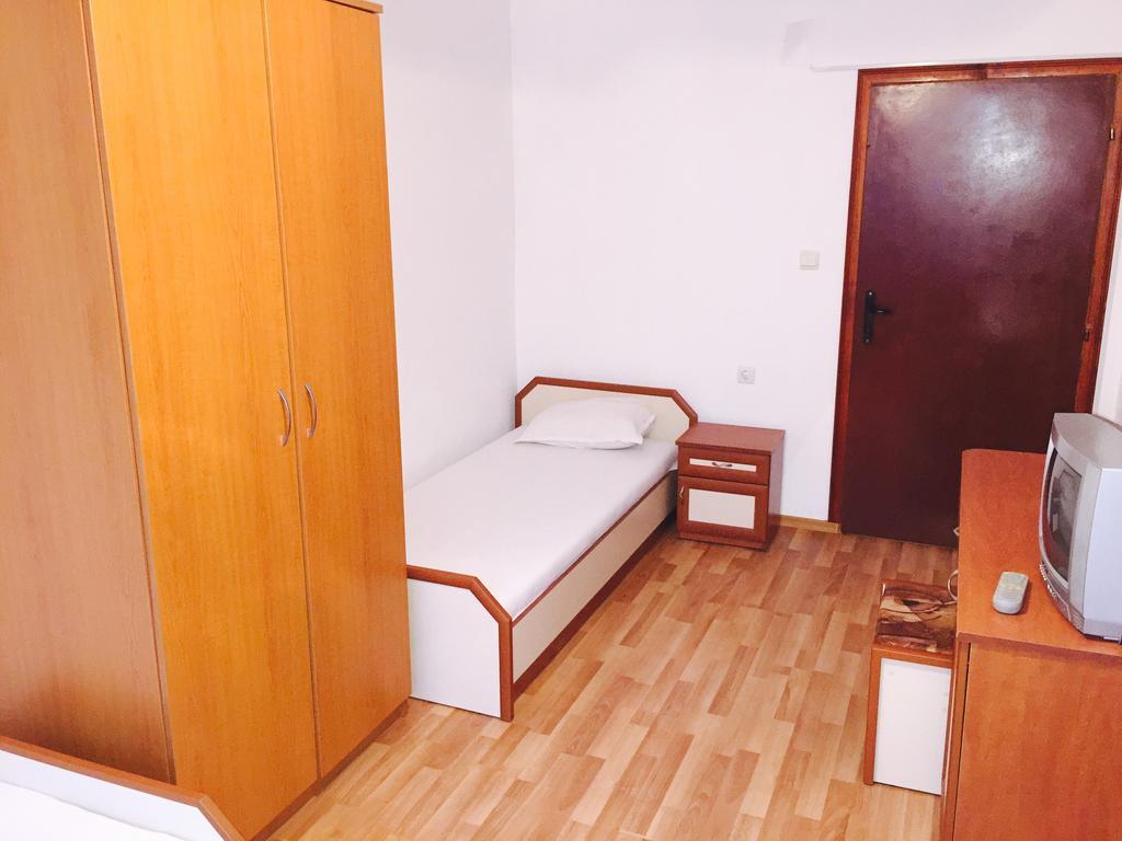 Petrovi Guest House Obzor Værelse billede