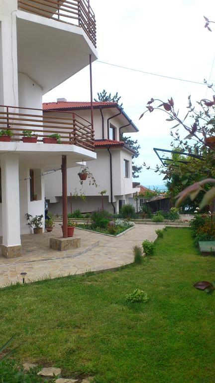 Petrovi Guest House Obzor Eksteriør billede